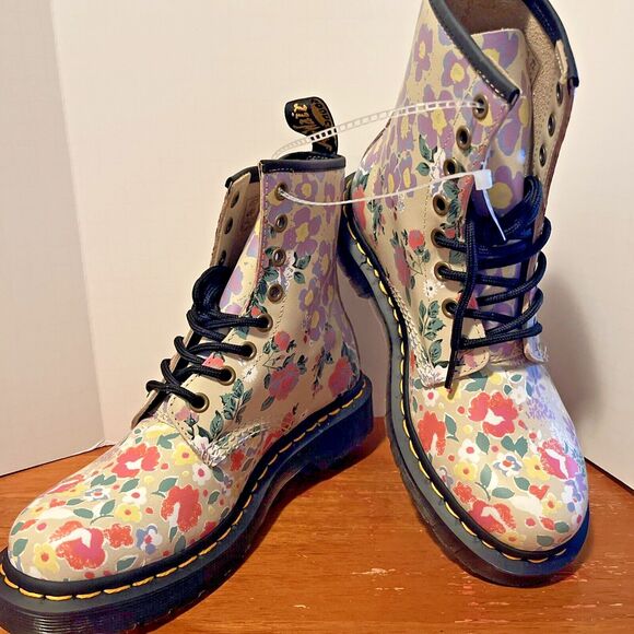 Dr. Martens Shoes - Dr Martens Floral Mash Up Backhand Leather Womens 6 Boots 1460‎ Parchment Beige